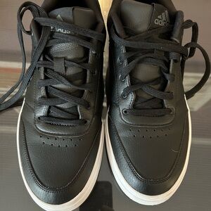 Men’s size 10.5 casual shoes